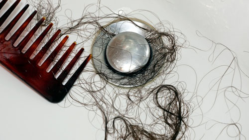Cos'è l'invecchiamento dei capelli?