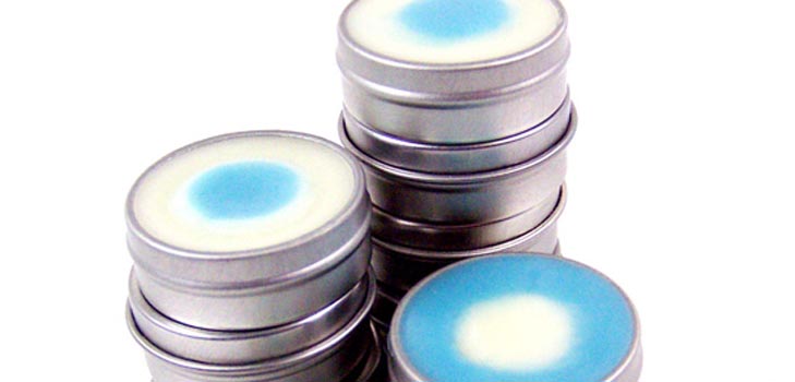 Come fare un balsamo per labbra a due colori