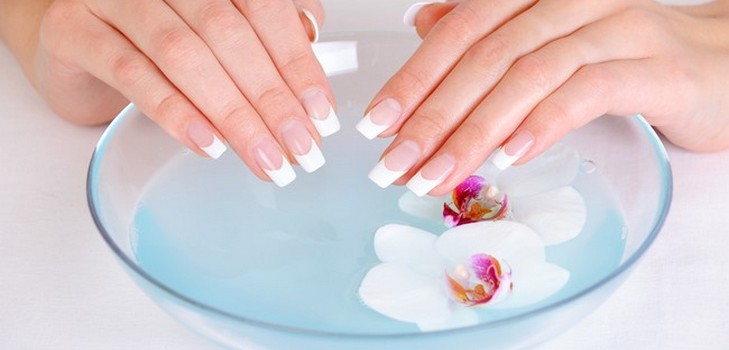 Manicure a casa