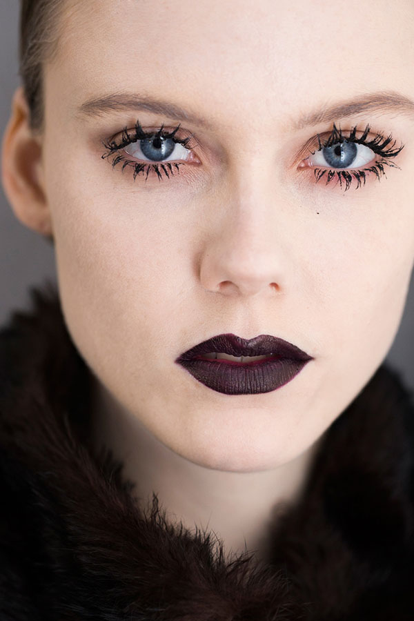 Mascara e una collezione di prodotti per un trucco perfetto. Tendenze di trucco Autunno-Inverno 2016