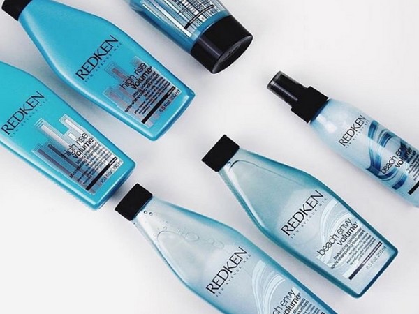 Il volume massimo: nuovi prodotti per la cura dei capelli Redken Beach Envy & High Rise