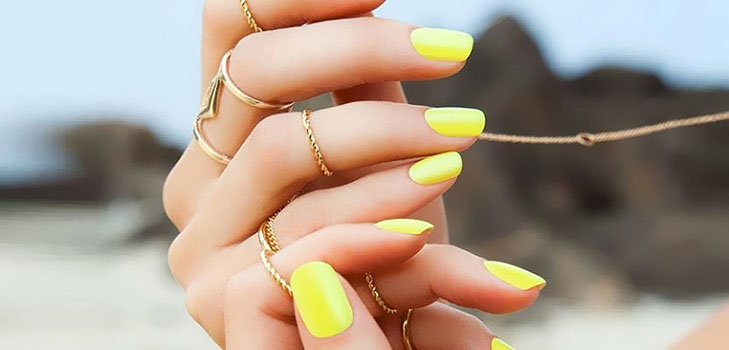 Manicure haute couture Idee del chiodo TOP-3 dai progettisti