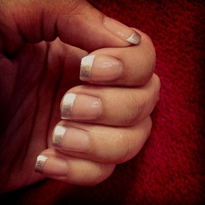 Manicure con lamina, come fare un chiodo di Hollywood (foto)