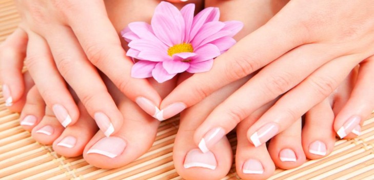 Nail design alla moda sulle gambe: foto e video