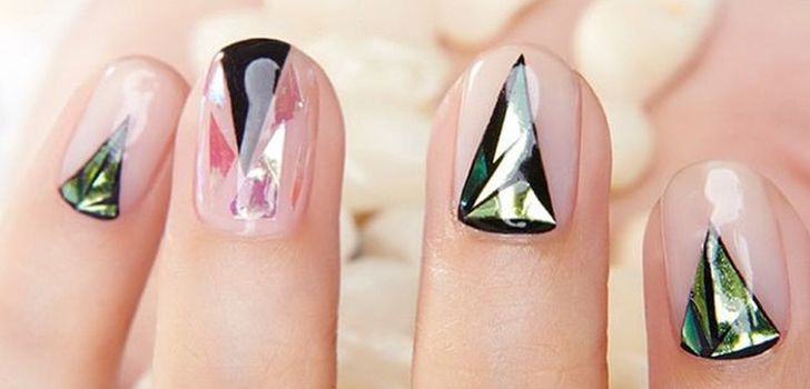Manicure di vetro di tendenza