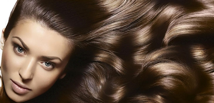 Effetto lucido: 5 modi per riportare la radianza dei capelli