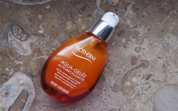 Linea spiaggia Biotherm Aqua-Gelée Solaire per pelle vellutata