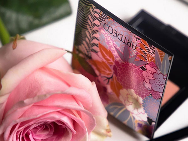 Trucco festivo con collezione decorativa Artdeco Hypnotic Blossom