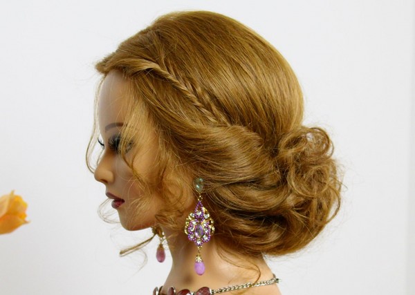 Acconciature alla moda e acconciature per capelli medi nel 2016
