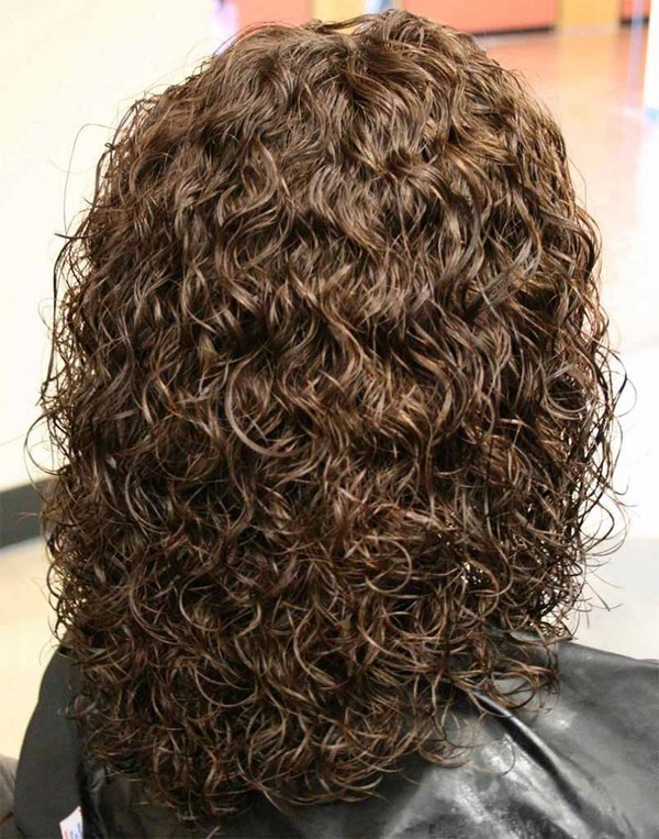 Acconciature alla moda e acconciature per capelli medi nel 2016