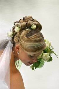 Acconciature matrimonio con fiori Acconciature matrimonio con fiori
