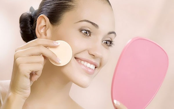 La tecnica del trucco corretto: quattro regole degli artisti make-up