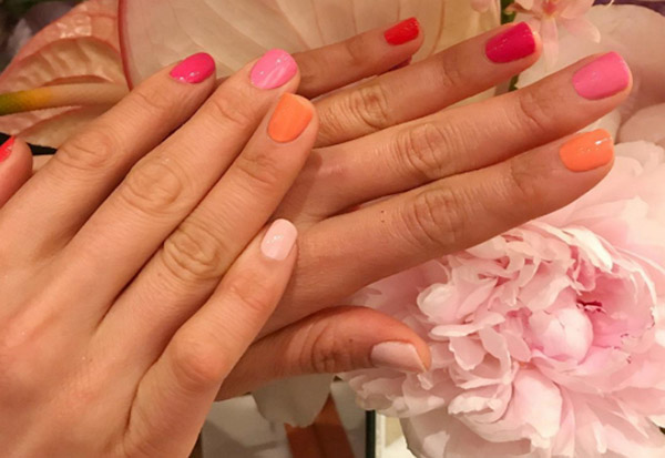 Top 4 idee luminose per la manicure estiva
