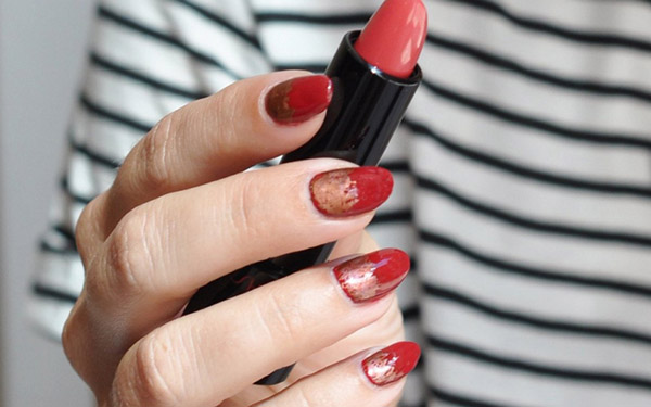 Top 4 idee luminose per la manicure estiva