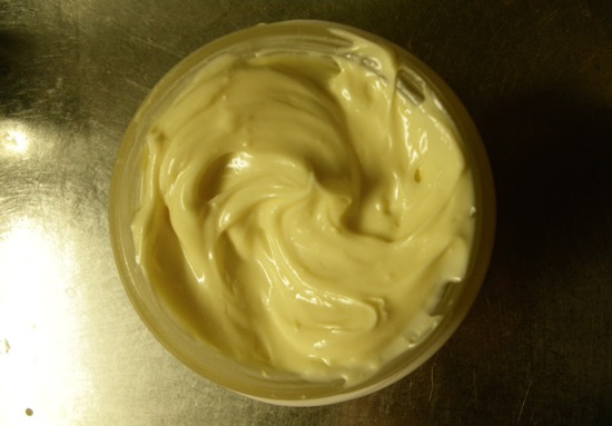 Crema protettiva per la pelle delle mani di velluto - ricetta casalinga