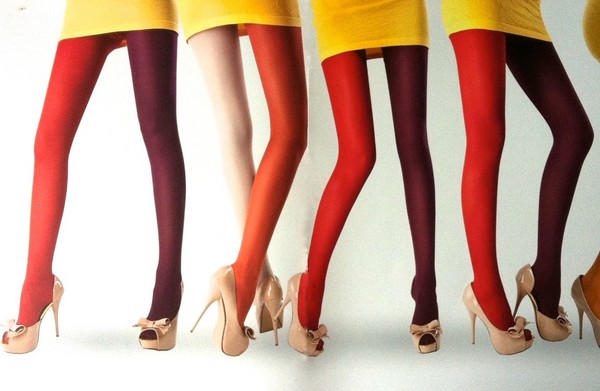 Gambe femminili in calze - 2016: rassegna di foto