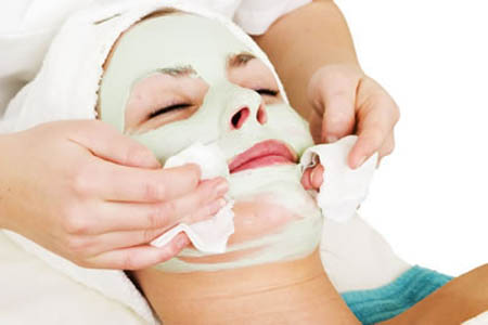 Trattamento viso invernale: Maschera nutriente per la pelle secca e sbiadita a casa