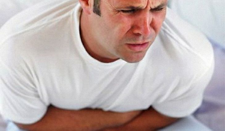 Trattamento di ulcere gastriche con rimedi popolari