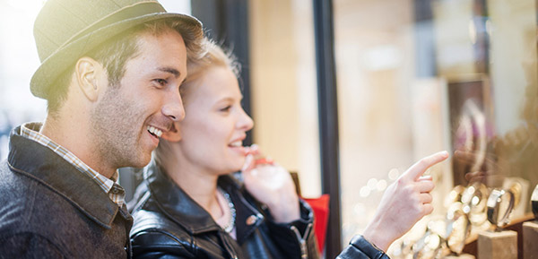 Come insegnare al marito a regalare doni: 6 suggerimenti per uno psicologo
