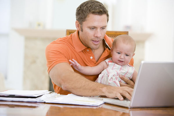 Come aiutare tuo marito a diventare un padre ideale? Ci sono idee!