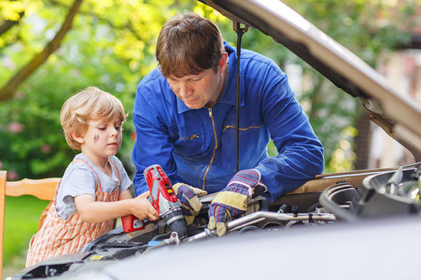 Come aiutare tuo marito a diventare un padre ideale? Ci sono idee!
