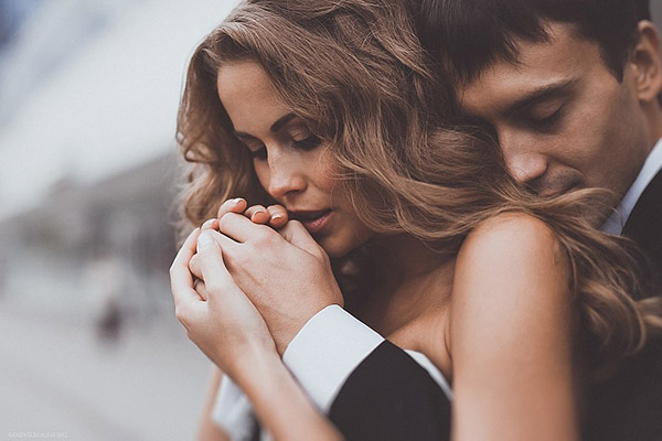 Come trasformare un'infatuazione passeggera in un amore maturo e in lunghi rapporti