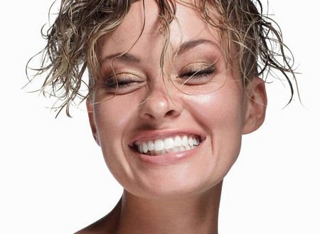 Come scoprire i pensieri di un uomo dalle sue labbra