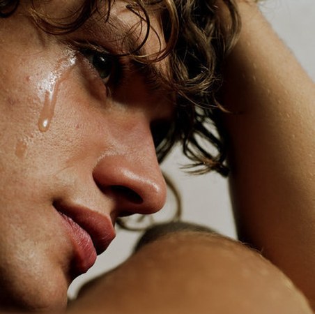 donna triste