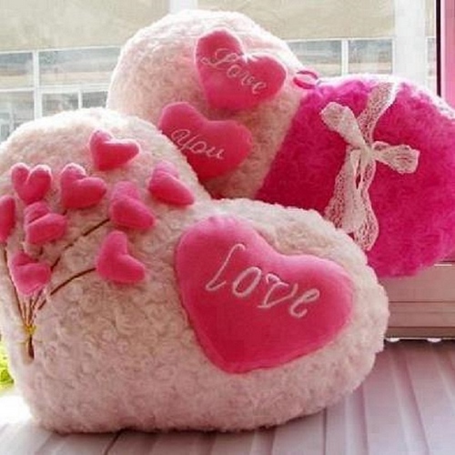 Che cosa dare una ragazza per San Valentino: idee per i regali
