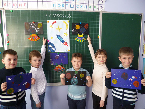 Cosmonautics Day a scuola