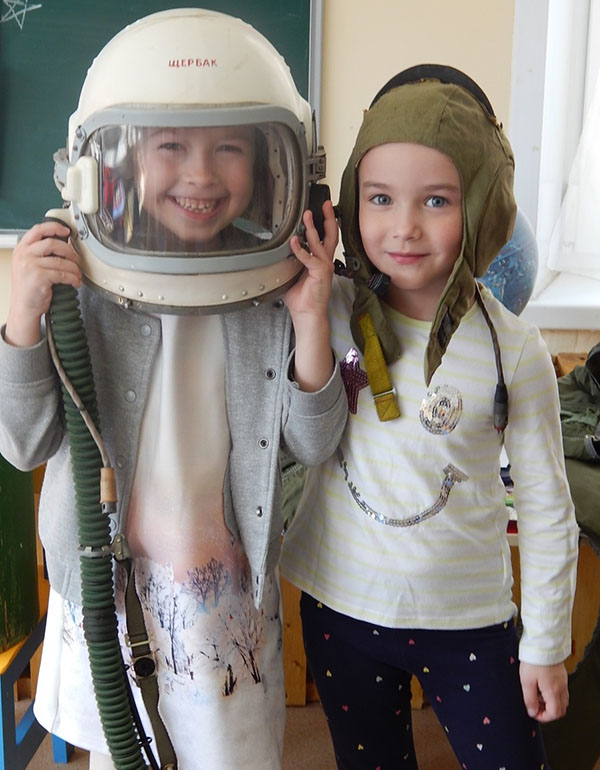 Cosmonautics Day a scuola