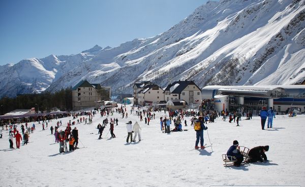 Località sciistiche di montagna della Russia Elbrus
