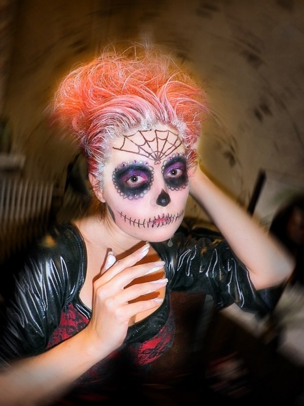 Halloween a scuola: come festeggiare, idee per la sceneggiatura, concorsi, video. Vestito per Halloween per la scuola con le tue mani, foto