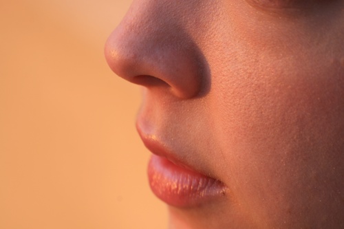 Che cosa prude al naso: i segni. Perché la punta del naso è costantemente prurito: segni popolari