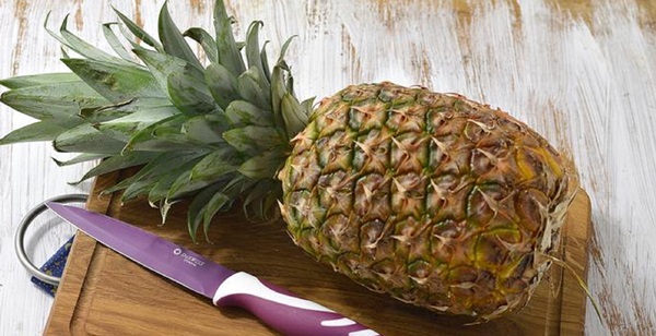 Come tagliare un ananas correttamente e splendidamente