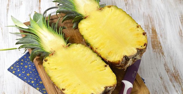 Come tagliare un ananas correttamente e splendidamente