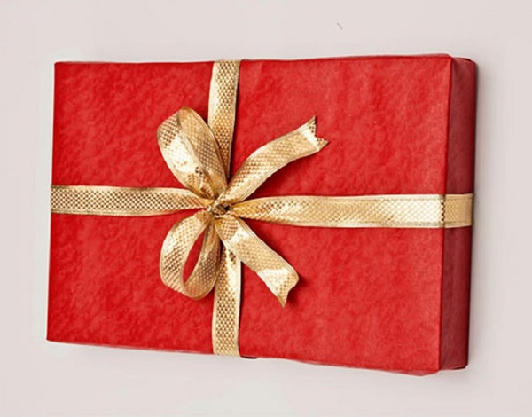 Come mettere un regalo in un regalo