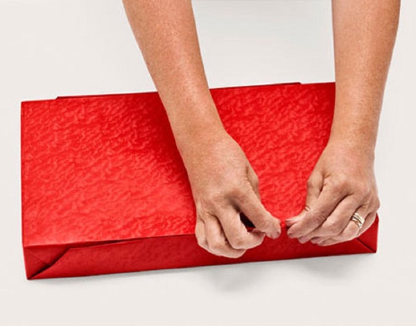 Come mettere un regalo in un regalo