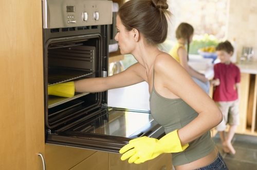 Come lavare il forno all'interno