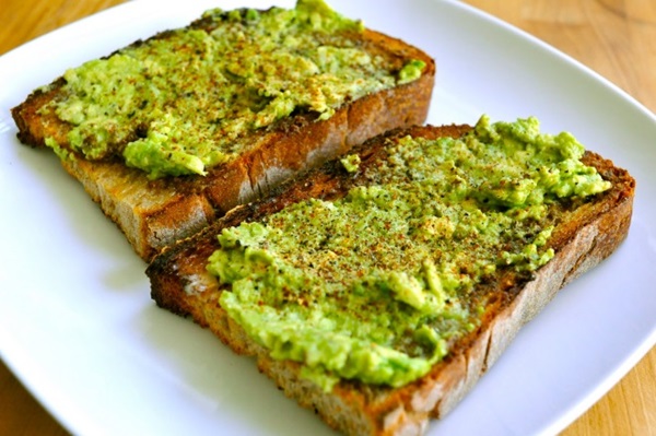 Come mangiare correttamente l'avocado