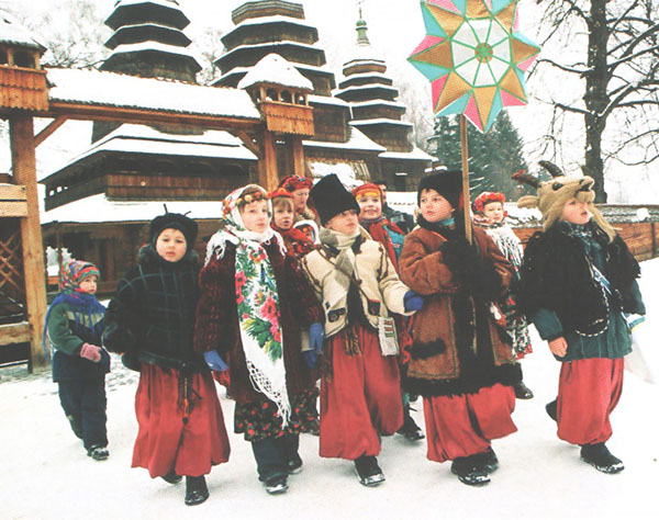 Come cantare correttamente per Natale il 6 e 7 gennaio e il vecchio anno nuovo, cosa devi dire - poesie, canzoni, rituali, costumi