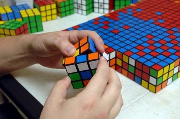 Come aggiungere un cubo di Rubik; raccogliere il cubo di Rubik 3x3, diagrammi di assemblaggio
