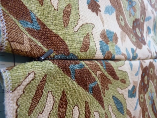 Come cucire una copertura su un cuscino decorativo con le tue mani - video passo dopo passo
