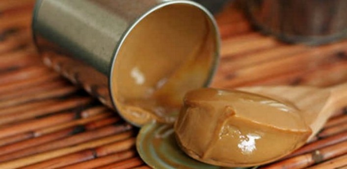 Come cucinare il latte condensato in una lattina?