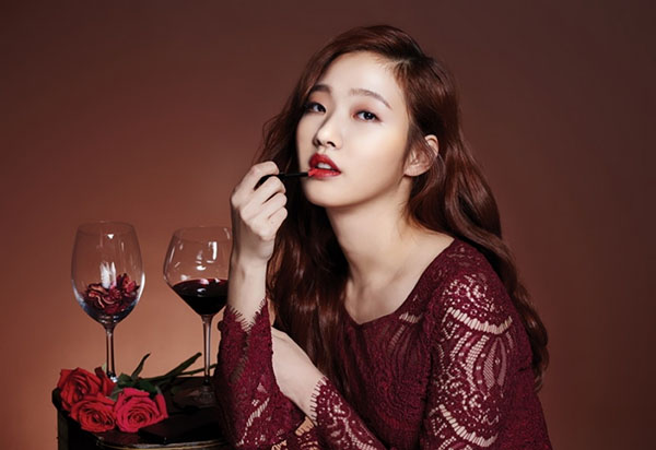 Cosmetici in un bicchiere: una collezione di vino di trucco Chateau Labiotte
