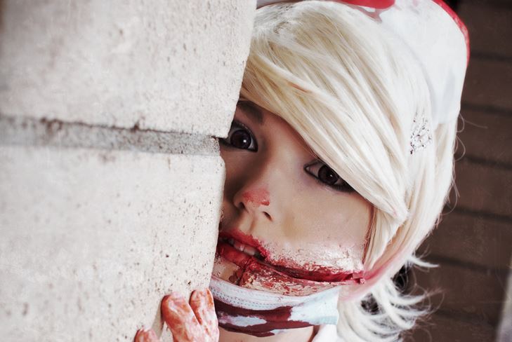 Costume da infermiera su Halloween con le tue mani: foto come disegnare