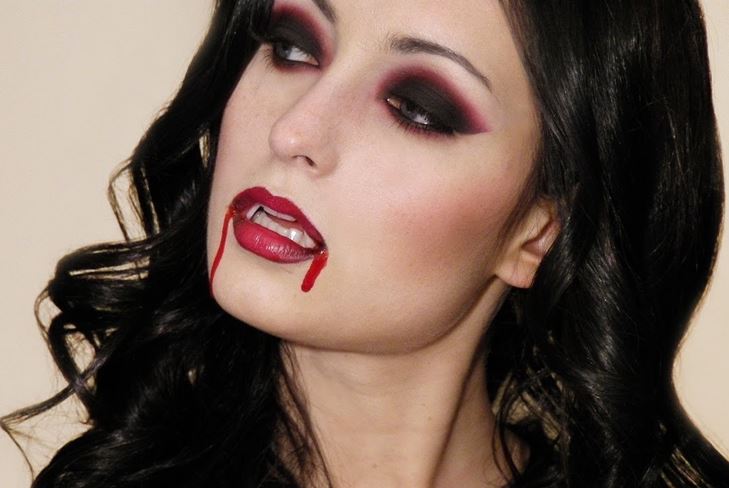 Costume da vampiro per Halloween: foto come fare le tue mani