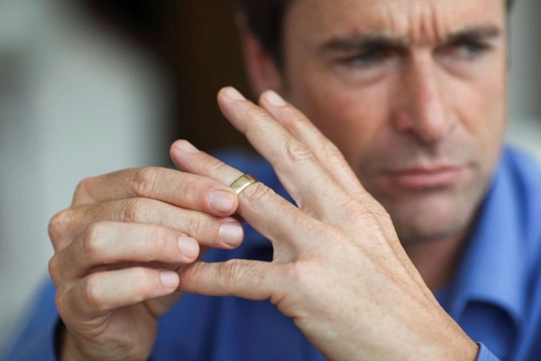 La linea di matrimonio sulla mano