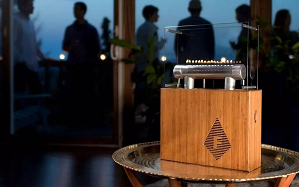 Fuoco magico: colonna-camino Fireside Audiobox
