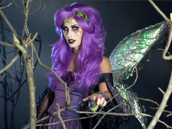 Trucco spaventoso per Halloween con le tue mani per ragazze e ragazze